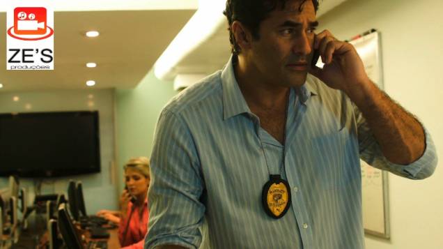 Sobrevivente Urbano: Luciano Szafir interpreta o delegado Cesar Romero