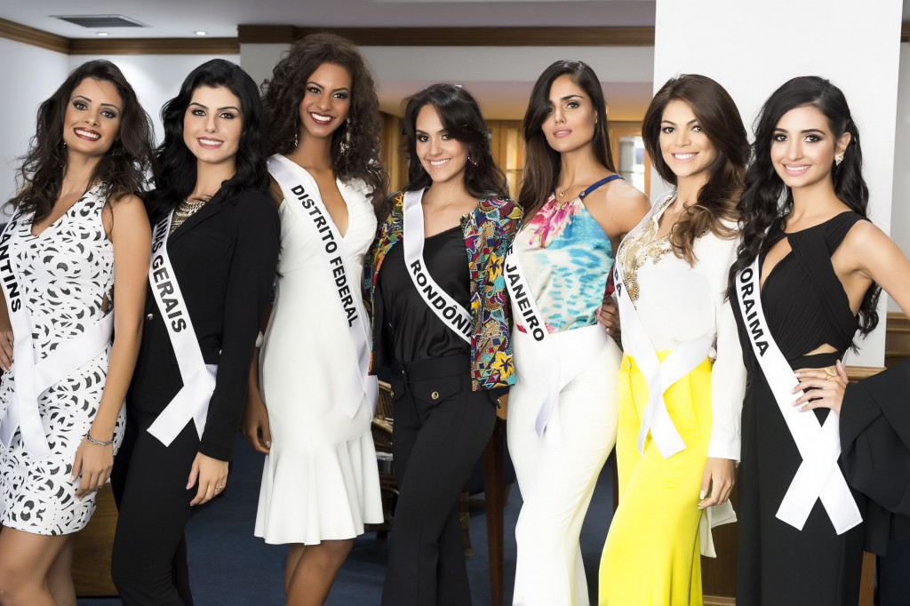 Miss Tocantins, Karla Sucupira Mota; Miss Minas Gerais, Stéphanie Zanelli; Miss Distrito Federal, Amanda Balbino; Miss Rondônia, Gabriela Rossi; Miss Rio de Janeiro, Nathália Pinheiro; Miss Amapá, Daiane Uchôa; Miss Roraima, Melina Gomes (Foto: Lucas Ismael/Band)