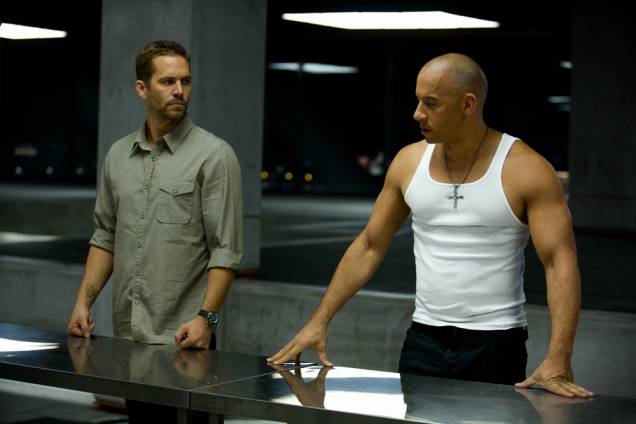 Velozes e Furiosos 6: Brian (Paul Walker) e Dom (Vin Diesel) estão na fita sobre guerra de carros Velozes e Furiosos 6: Brian (Paul Walker) e Dom (Vin Diesel) estão na fita sobre guerra de carros