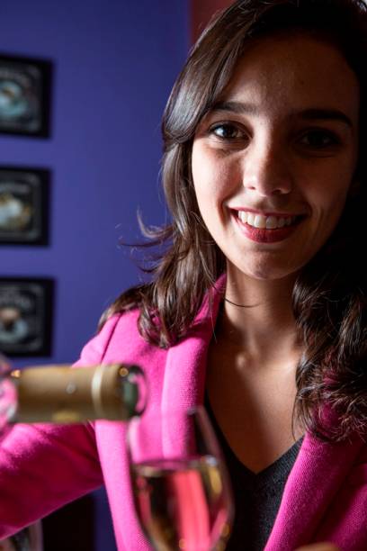 Duas máquinas Enomatic armazenam oito rótulos em taça, trocados quinzenalmente