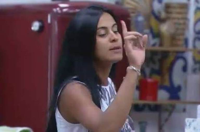 Lorena e Heloisa protagonizam primeira briga de ‘A Fazenda 7′; entenda o motivo e assista ao momento