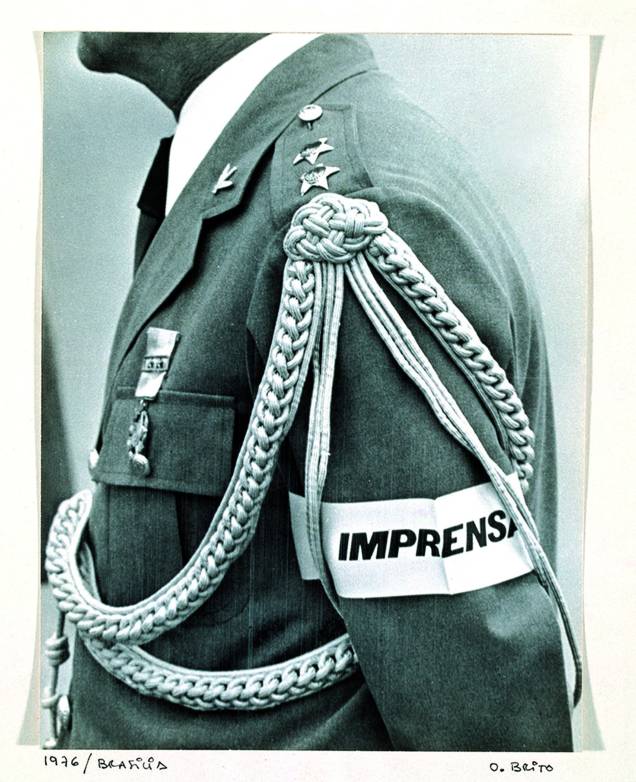 Um tenente na parada militar de 7 de setembro de 1976, de Orlando Brito