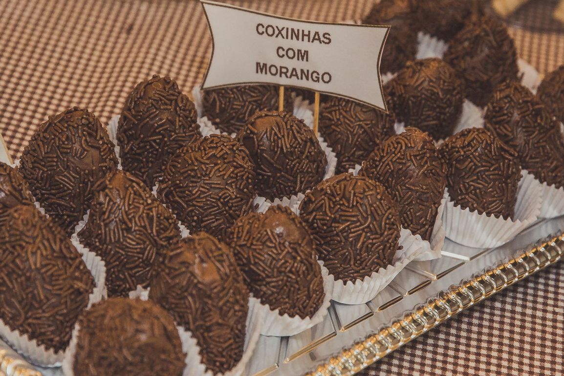 Coxinhas com morango - Rafael Guirro