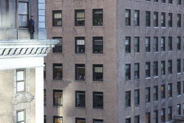 À Beira do Abismo: ex-policial que decide se jogar de um prédio de 20 andares, em Nova York