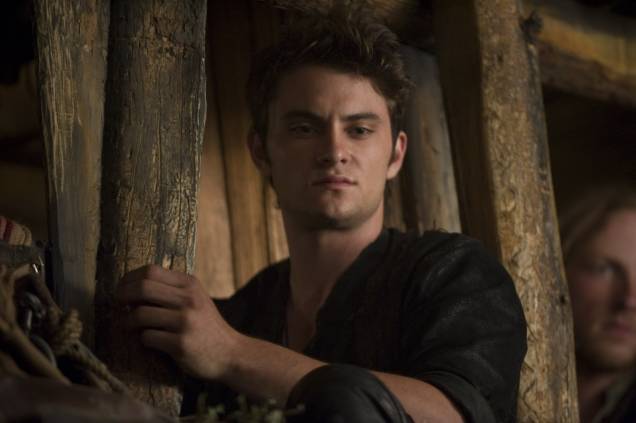 Disputa pelo amor de Chapeuzinho Vermelho: o ator Shiloh Fernandez, do seriado United States of Tara, é o par romântico de Valerie Disputa pelo amor de Chapeuzinho Vermelho: o ator Shiloh Fernandez, do seriado United States of Tara, é o par romântico de Valerie