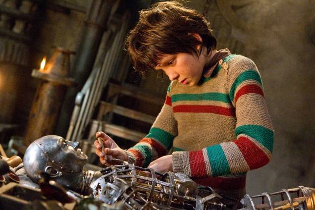 A Invenção de Hugo Cabret: menino descobre um misterioso robô que guarda um segredo