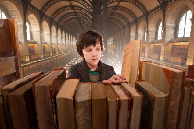 Asa Butterfield em A Invenção de Hugo Cabret: atuação brilhante