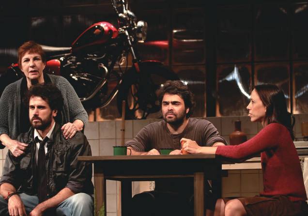 Reencontro de irmãos: Eriberto Leão e Otto Jr. interpretam os gêmeos do drama A Mecânica das Borboletas Reencontro de irmãos: Eriberto Leão e Otto Jr. interpretam os gêmeos do drama A Mecânica das Borboletas