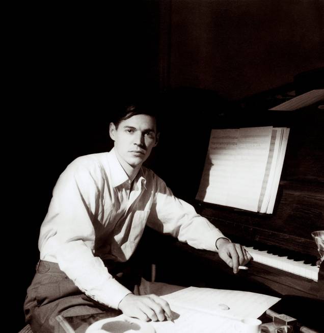 Maestro e compositor carioca, que morreu em 1994, recebe homenagem na Caixa Cultural