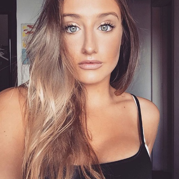 Atriz mirim de “Avenida Brasil” surpreende em fotos publicadas na Internet