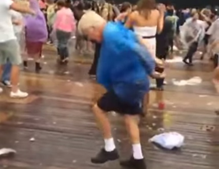 Este vídeo prova que um senhorzinho pode muito bem dançar melhor do que você