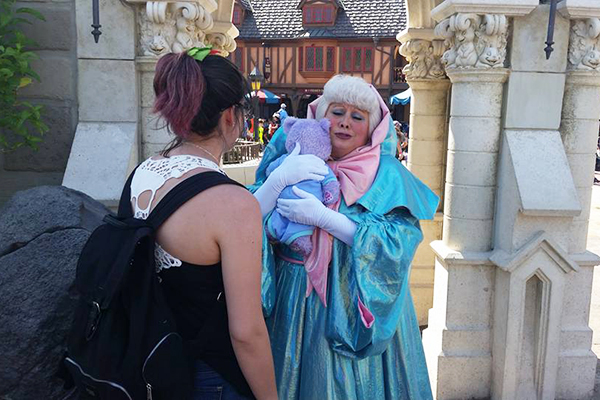 Após perder a filha, esta mulher foi surpreendida por atitude de personagem da Disney