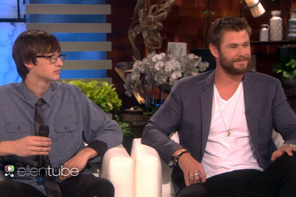 Ellen DeGeneres mostra compilado de Chris Hemsworth sem camisa como Thor