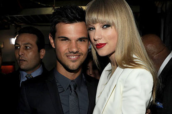 Taylor Lautner faz piada com ex-namorada, a cantora Taylor Swift, em seu primeiro post no Instagram