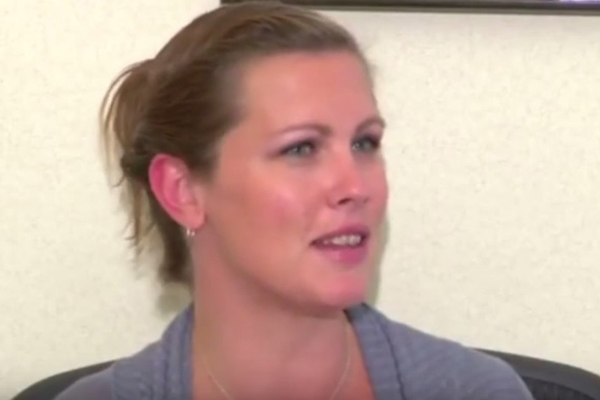 Com ajuda do Facebook, mulher encontra enfermeira que cuidou dela quando ela era apenas um bebê