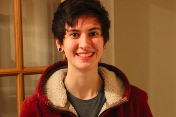 Rapaz transgênero fez uma “selfie” por dia por três anos para mostrar o quanto ele mudou