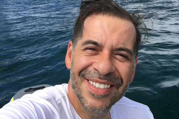 Após perder mais de 60 quilos, Leandro Hassum atende pedidos e publica foto sem camisa no Instagram