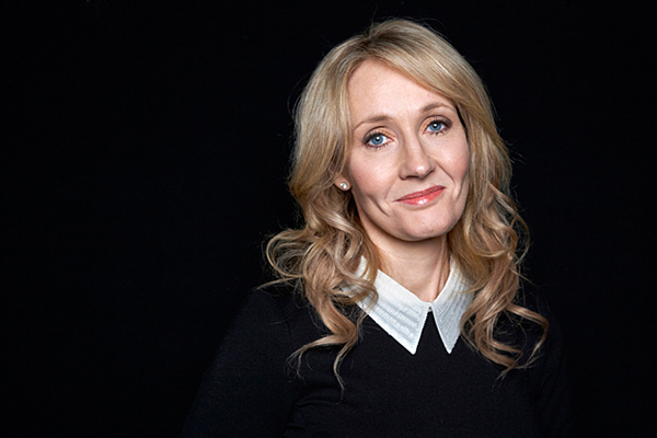 J.K. Rowling pede desculpas por morte de personagem da saga ‘Harry Potter’