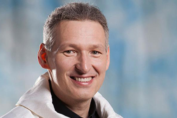 Padre Marcelo Rossi estreia perfil no Instagram com vídeo celebrando aniversario