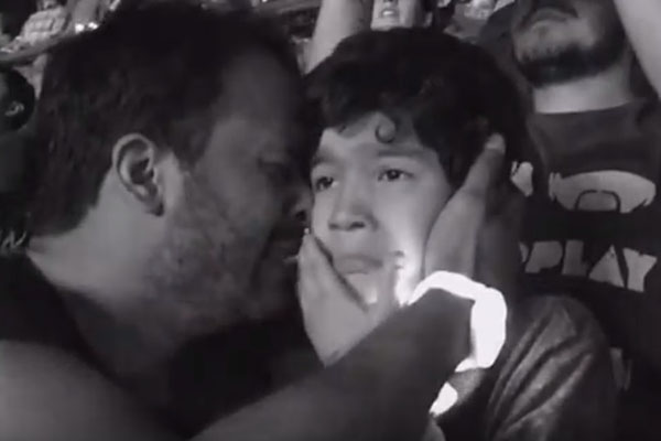 Em vídeo, pai registra reação emocionante do filho autista ao ouvir sua música favorita no show do Coldplay