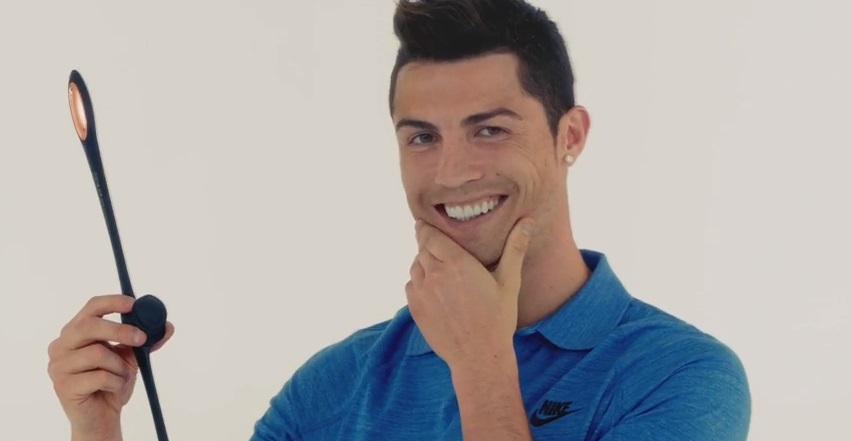 Cristiano Ronaldo aparece em comercial japonês bizarro; assista
