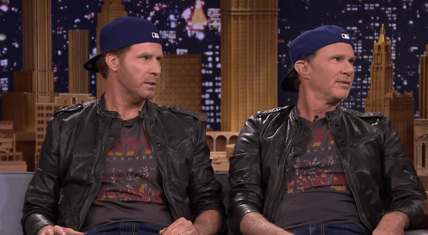 Will Ferrell e baterista do Red Hot Chili Peppers se enfrentam em batalha de baterias