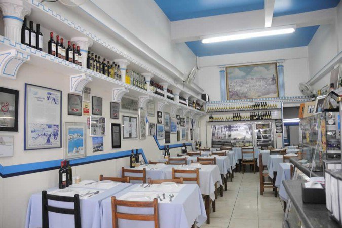 Salão do restaurante: apertadinho como um refeitório (Foto: Cida Souza)