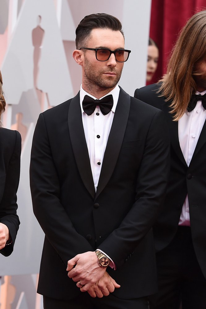 Adam Levine, cantor do Maroon 5, escolheu Armani
