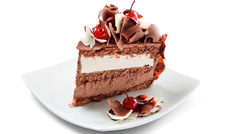 Bolo de musse de chocolate e creme de chocolate branco aerado