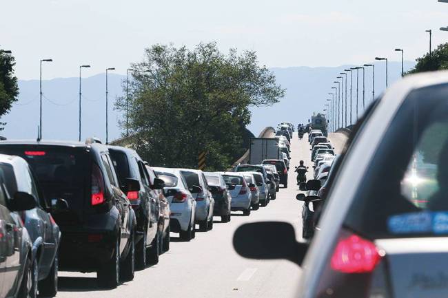 Congestionamento Imigrantes