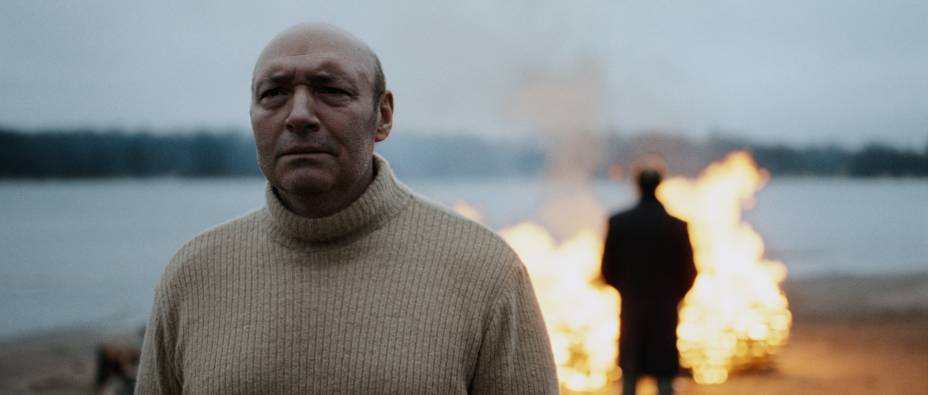 Almas Silenciosas: personagem Miron, às margens do Rio Volga