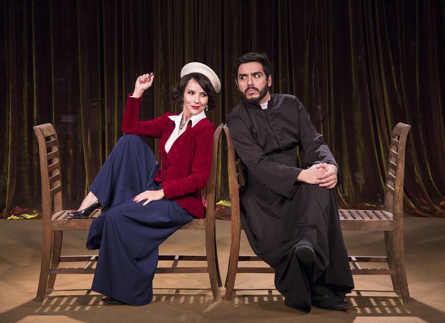 "Bilac Vê Estrelas": Amanda Acosta e Caike Luna no musical (Foto: Leo Aversa) 