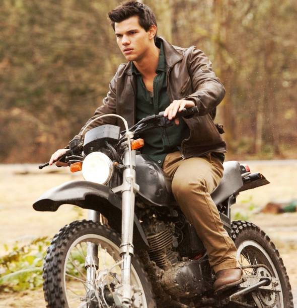 Taylor Lautner em cena de Amanhecer - Parte 1: Jacob vai desistir do amor de Bella?