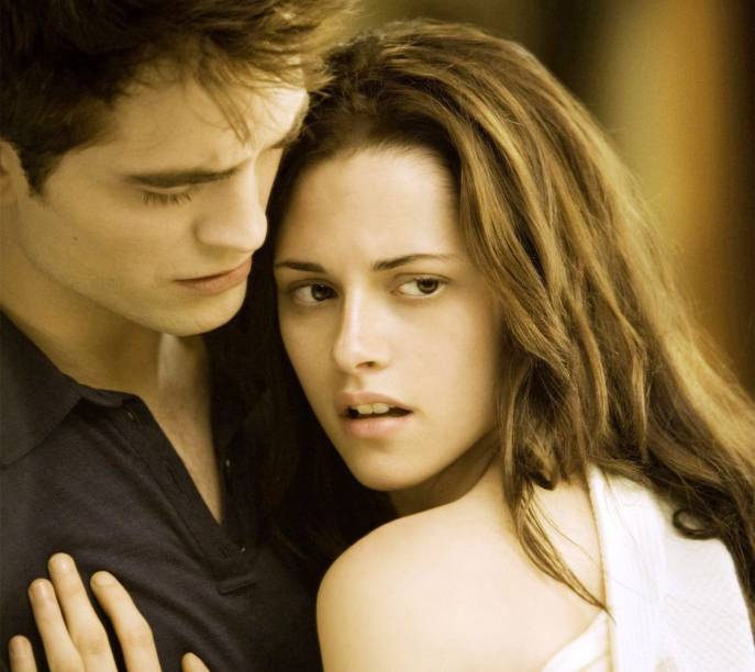 Amanhecer - Parte 1: Edward e Bella esperam uma filha