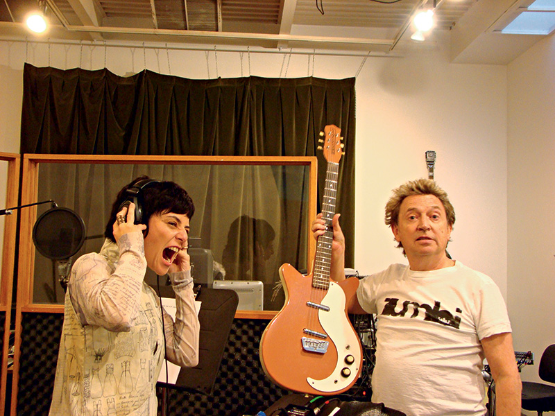 andy-summers-e-fernanda-takai-3-luiz-paulo-assuncao.jpeg