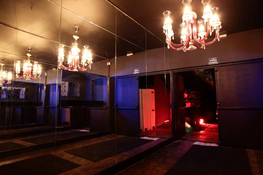 Bar Anexo: balada Projeto esconderijo nesta sexta