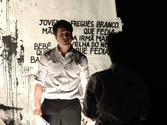 Puzzle: sob direção de Felipe Hirsch, a peça é encenada no Sesc Pinheiros
