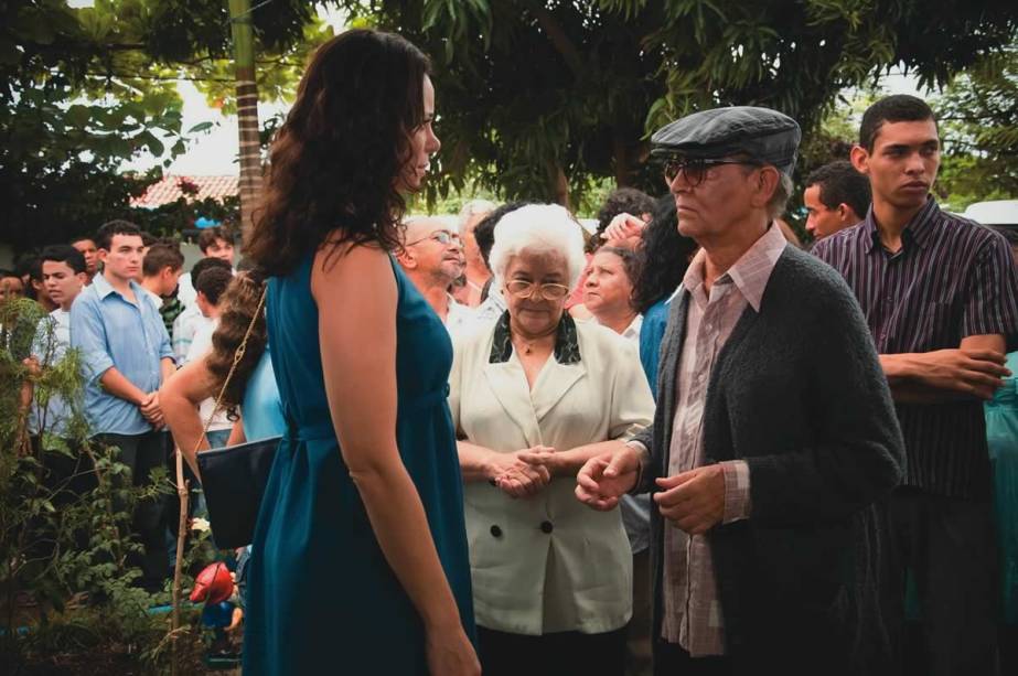 Os atores Vanessa Gerbelli e Nelson Xavier: encontro com o médium