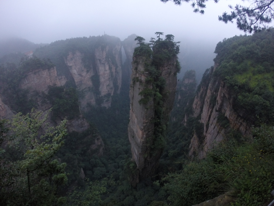 As montanhas de Zhangjiajie inspiraram James Cameron a fazer Avatar (Foto: Gabriela Boccaccio)