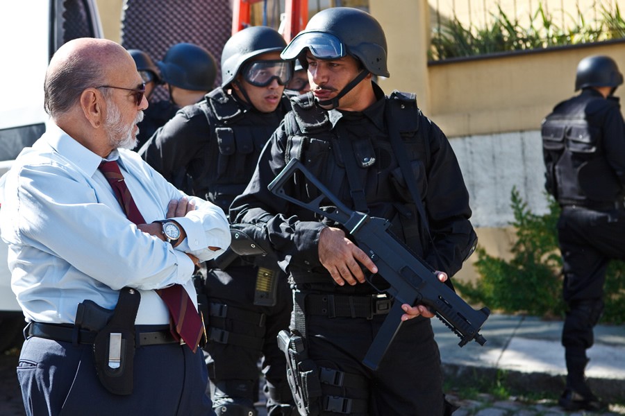 Lima Duarte: ator é o nostálgico Chico Amorim, um delegado prestes a se aposentar Lima Duarte: ator é o nostálgico Chico Amorim, um delegado prestes a se aposentar