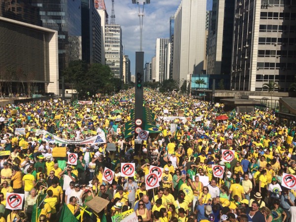 Manifestantes na Paulista (Crédito: Silas Colombo)