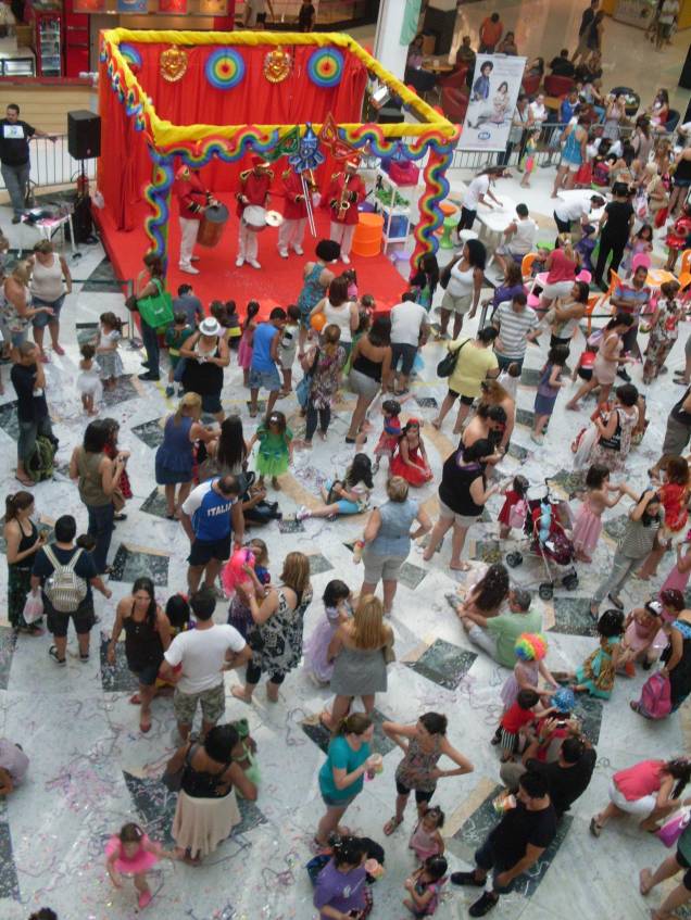 Santana Parque Shopping organiza um baile de Carnaval dedicado às crianças