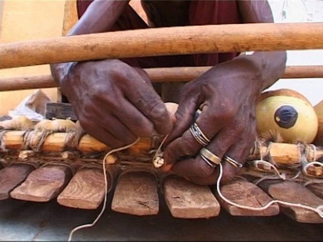 Eu Fabrico meu Balafon (2007), de Julie Courel