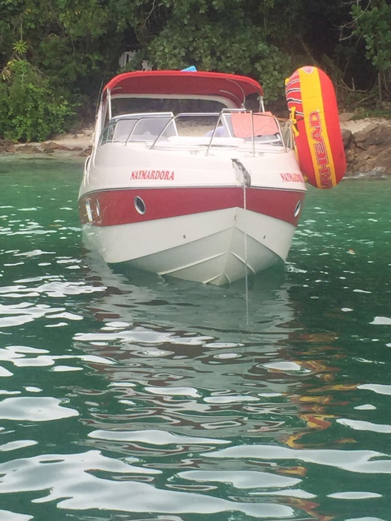 Barco da Ludmilla: Val queria levá-la ao o Hello para beber champanhe, mas cantora não aceitou (Foto: Val Marchiori)