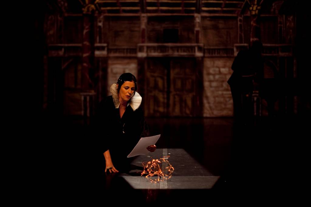 Bel Kowarick em "Antígona": leitura dirigida por Mika Lins no dia 31 (Foto: Divulgação)