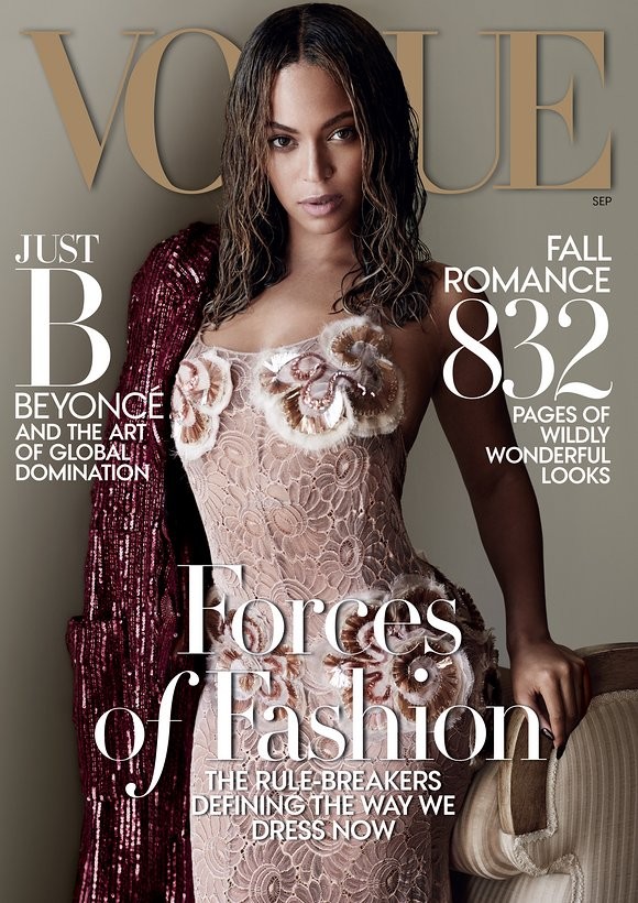 A capa da edição especial de setembro com Beyoncé (Foto: Mario Testino)