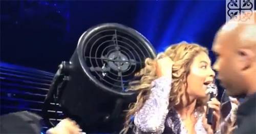 Cabelo de Beyoncé fica preso em ventilador em show, ela reagiu a tudo com bom humor