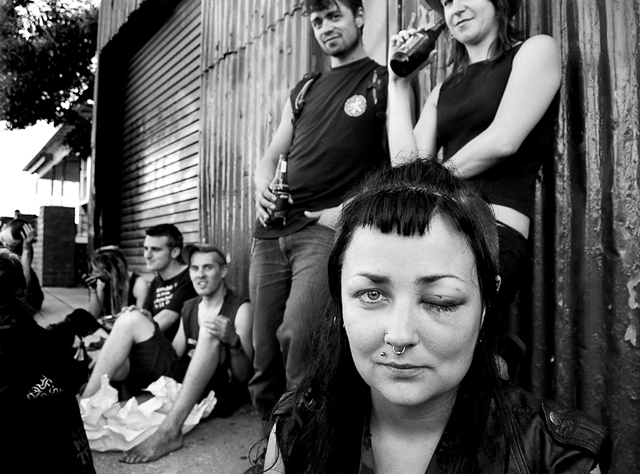 	Get Shot: movimento punk é registrado em exposição na Matilha Cultural