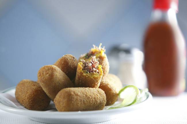 Bolinho de abóbora com carne-seca, do bar Pirajá - Foto Mario Rodrigues