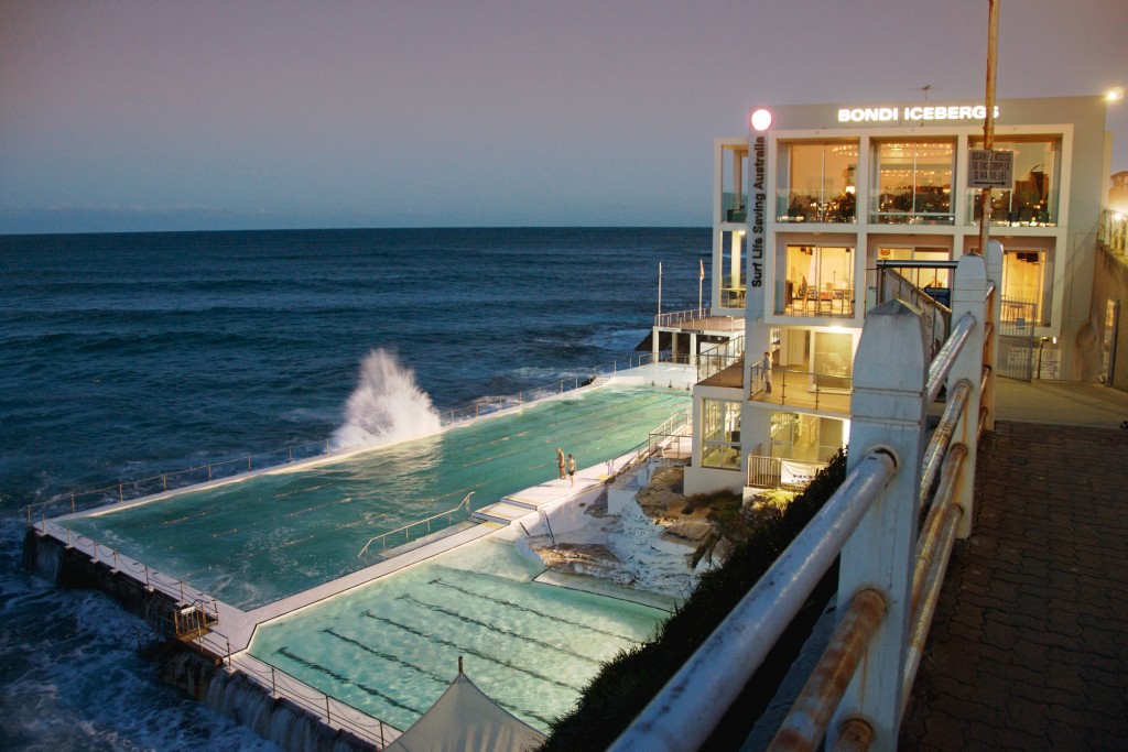 À beira de Bondi Beach, a mais badalada de Sydney, as piscinas do Iceberg Club deixam a paisagem ainda mais surreal